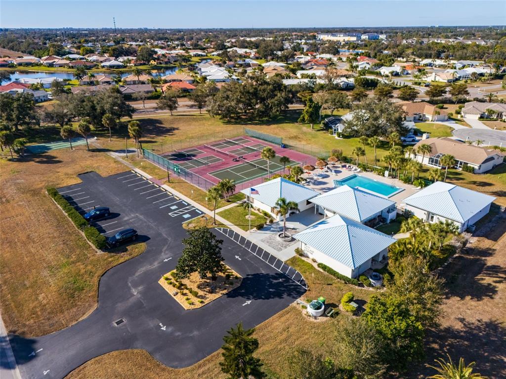 3308 Meadow Run Circle Venice, FL 34293 - Photo 57 of 79