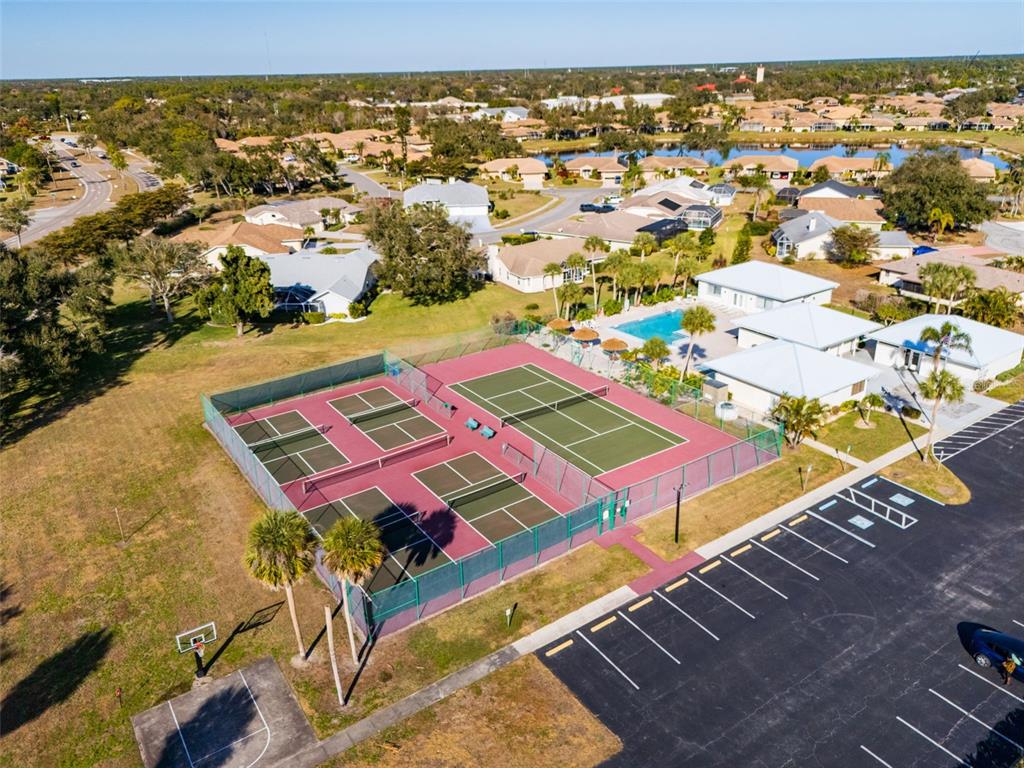 3308 Meadow Run Circle Venice, FL 34293 - Photo 59 of 79