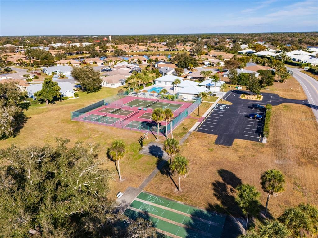3308 Meadow Run Circle Venice, FL 34293 - Photo 60 of 79