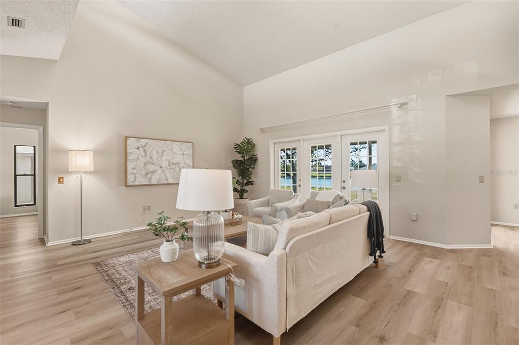 3308 Meadow Run Circle Venice, FL 34293 - Photo 10 of 79