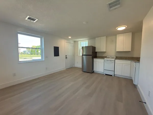 $1,350 | 401 East Columbus Drive, Unit 2, Tampa, FL 33602