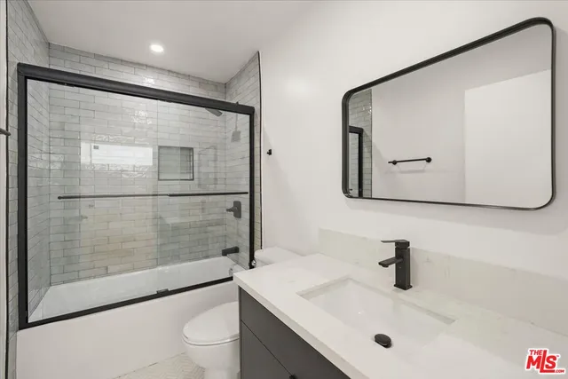 $3,208 | 910 North Hudson Avenue, Unit A, Los Angeles, CA 90038