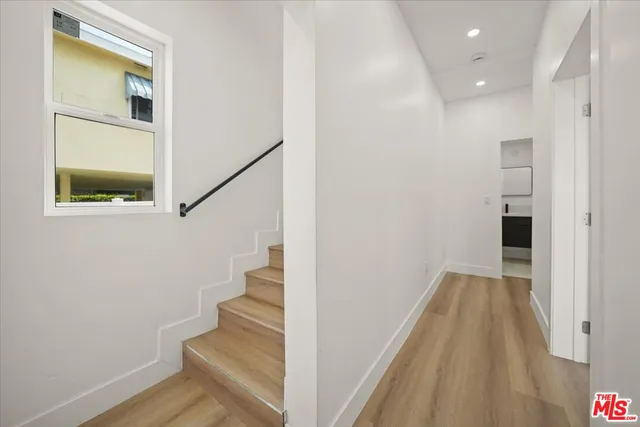 $3,208 | 910 North Hudson Avenue, Unit A, Los Angeles, CA 90038