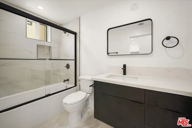 $3,208 | 910 North Hudson Avenue, Unit A, Los Angeles, CA 90038