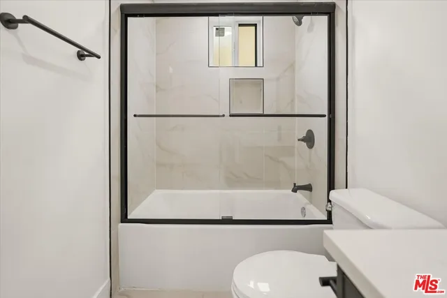 $3,208 | 910 North Hudson Avenue, Unit A, Los Angeles, CA 90038