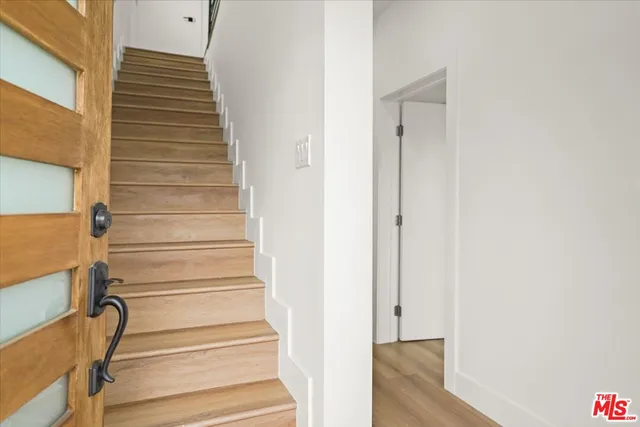 $3,208 | 910 North Hudson Avenue, Unit A, Los Angeles, CA 90038