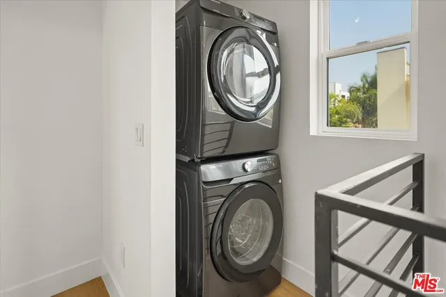 $3,208 | 910 North Hudson Avenue, Unit A, Los Angeles, CA 90038