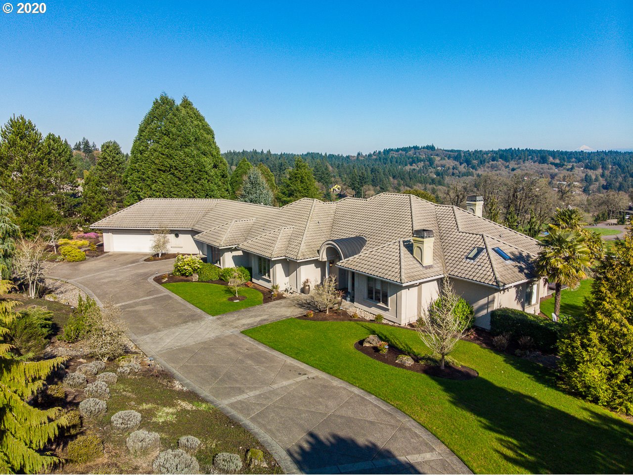 8236 Enchanted Ridge Court Southeast Turner, OR 97392 - Photo 2 of 32 Gallery Image 2