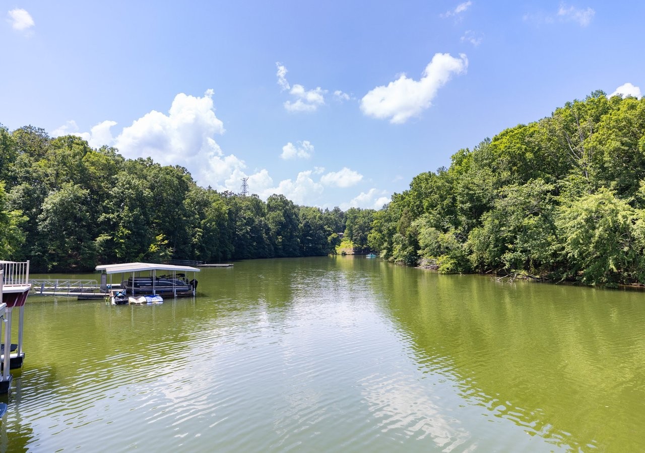 47 Long View Drive Winchester, TN 37398 - Photo 50 of 53 a view of a lake with houses in the background