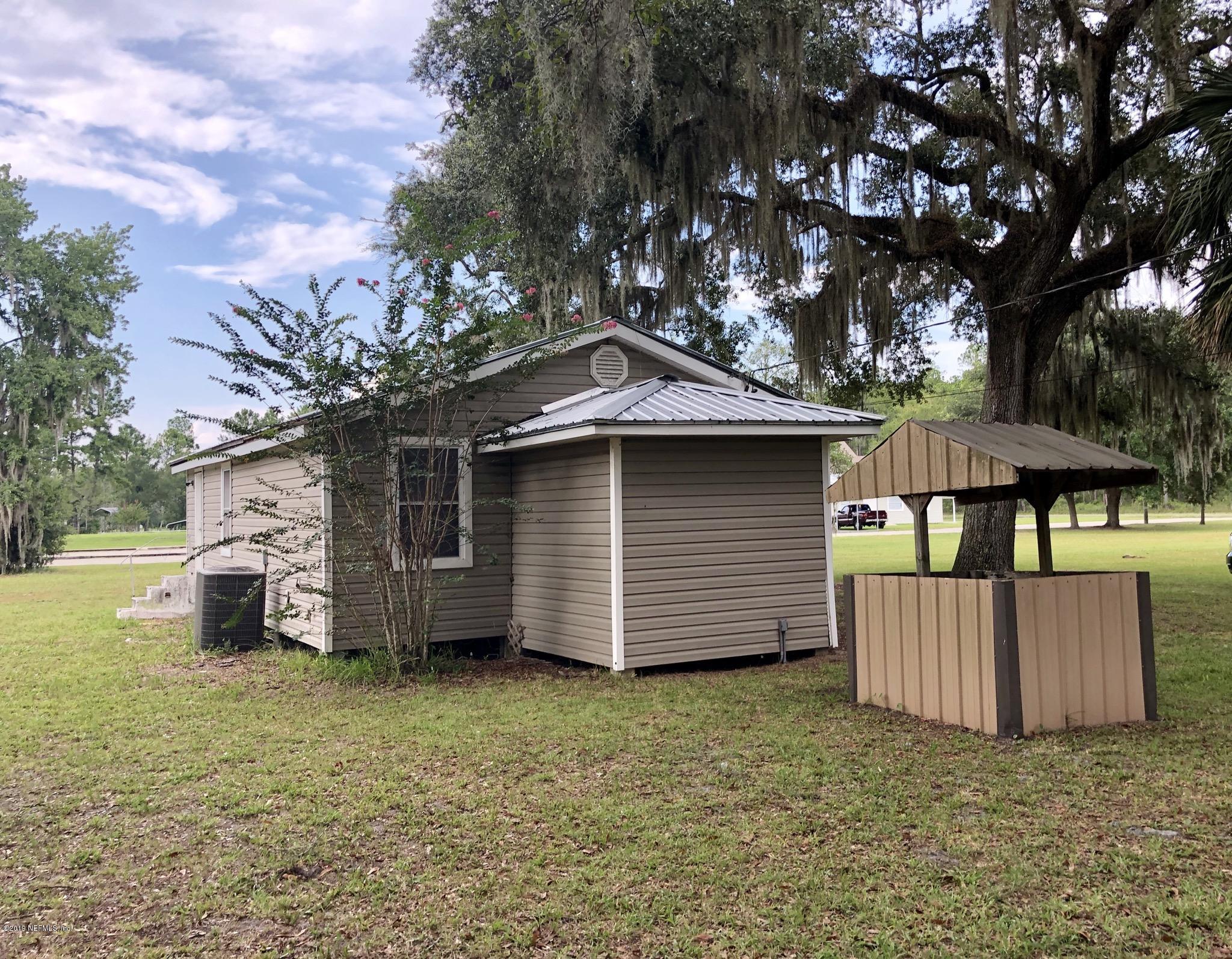 4996 Nathan Hale Road Jacksonville, FL 32221 - Photo 3 of 14 607907A7-90C5-45B1-A29B-A670DE2D9BF8