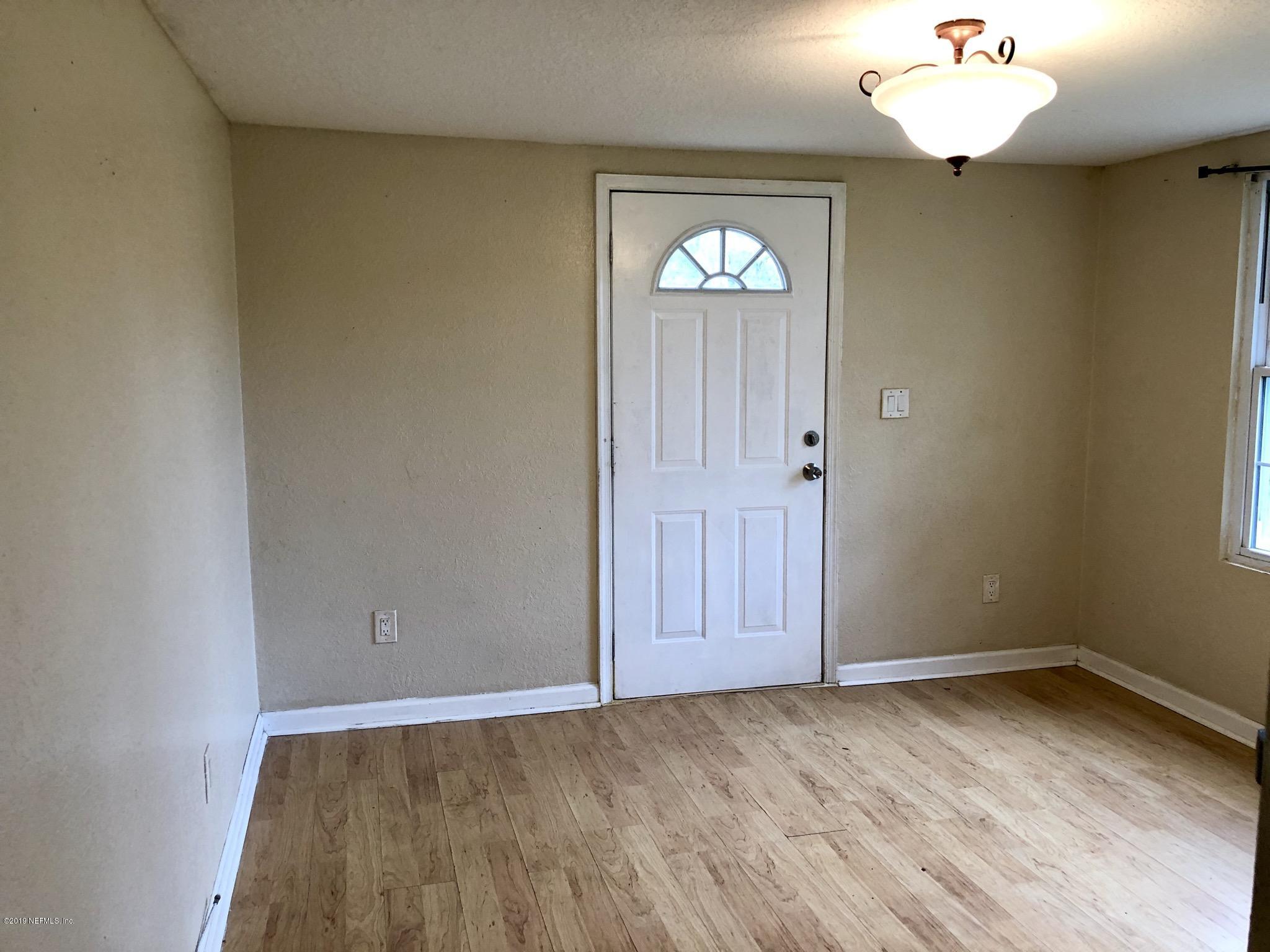 4996 Nathan Hale Road Jacksonville, FL 32221 - Photo 8 of 14 C0F2A0ED-2B00-4A1A-985A-6A3EB475D71C