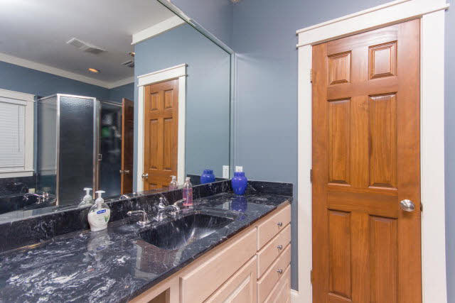 14259 Riverside Drive Foley, AL 36535 - Photo 23 of 25 Guest Bath