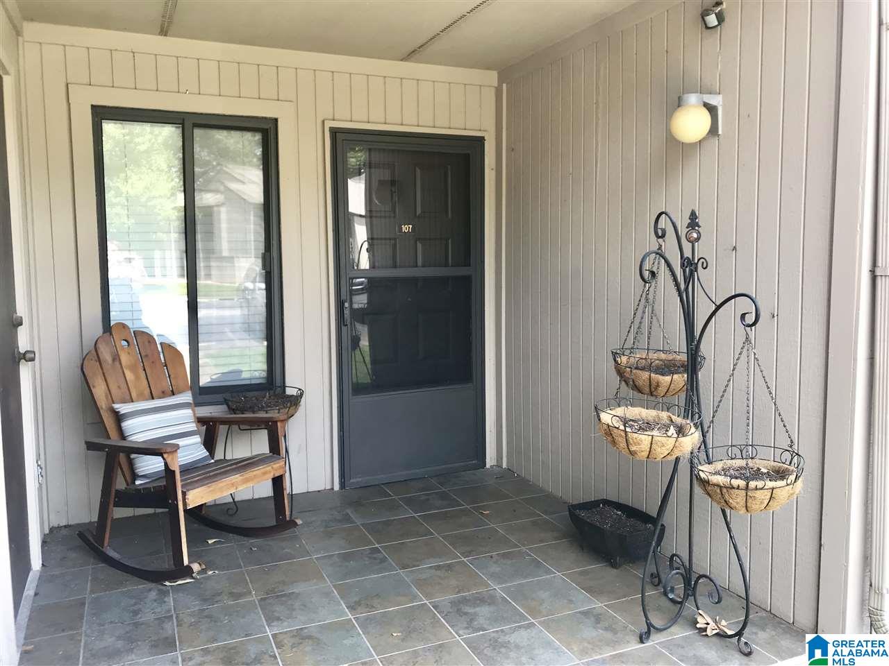 107 Paradise Isle, Unit 107 Riverside, AL 35135 - Photo 4 of 27
