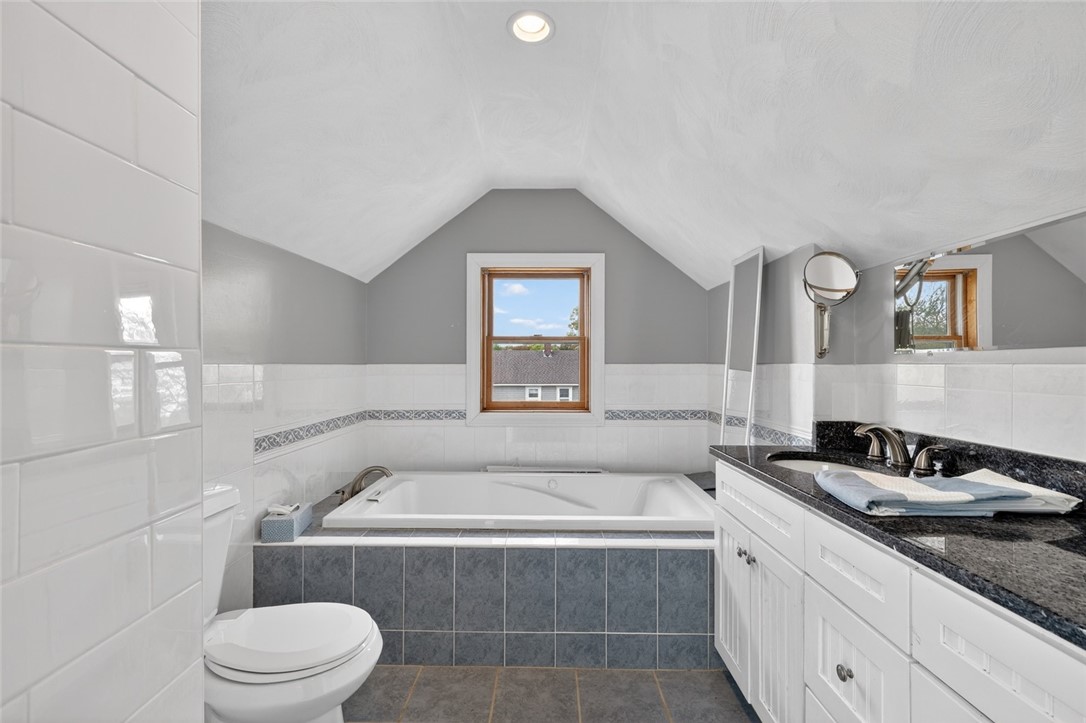 7 Allard Street Warwick, RI 02889 - Photo 34 of 50 2nd Full Bathroom w/Jacuzzi