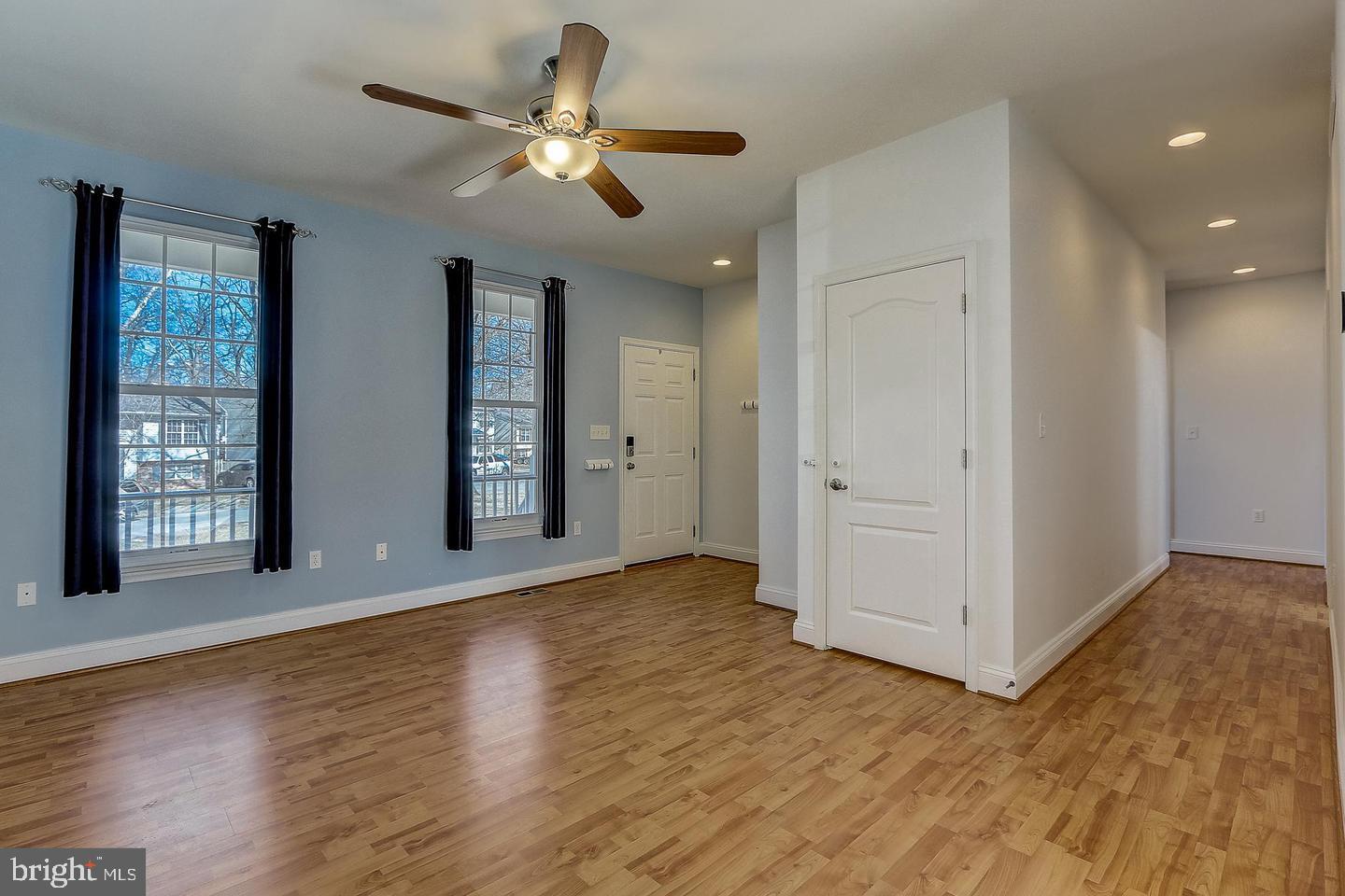 7782 West Shore Road Pasadena, MD 21122 - Photo 3 of 5