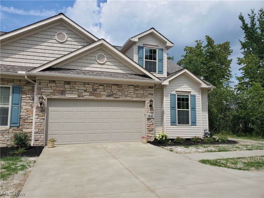 242 Devon Path Medina, OH 44256 - Photo 2 of 21 Gallery Image 2
