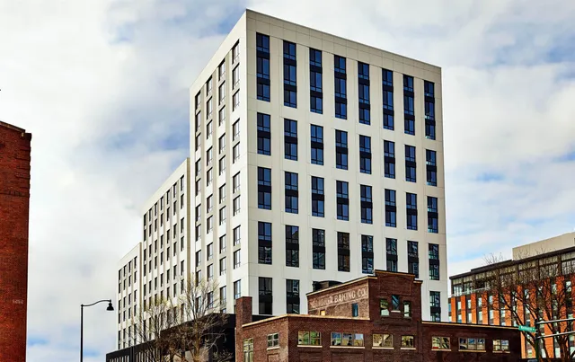 $2,550 | 10 South Paterson Street, Unit 412, Madison, WI 53703