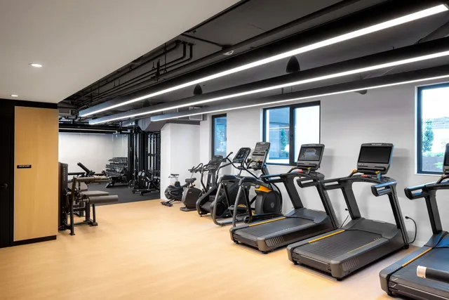 $2,550 | 10 South Paterson Street, Unit 412, Madison, WI 53703