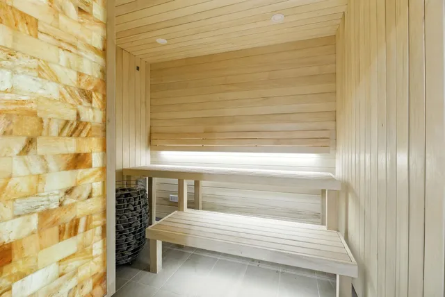 $2,550 | 10 South Paterson Street, Unit 412, Madison, WI 53703