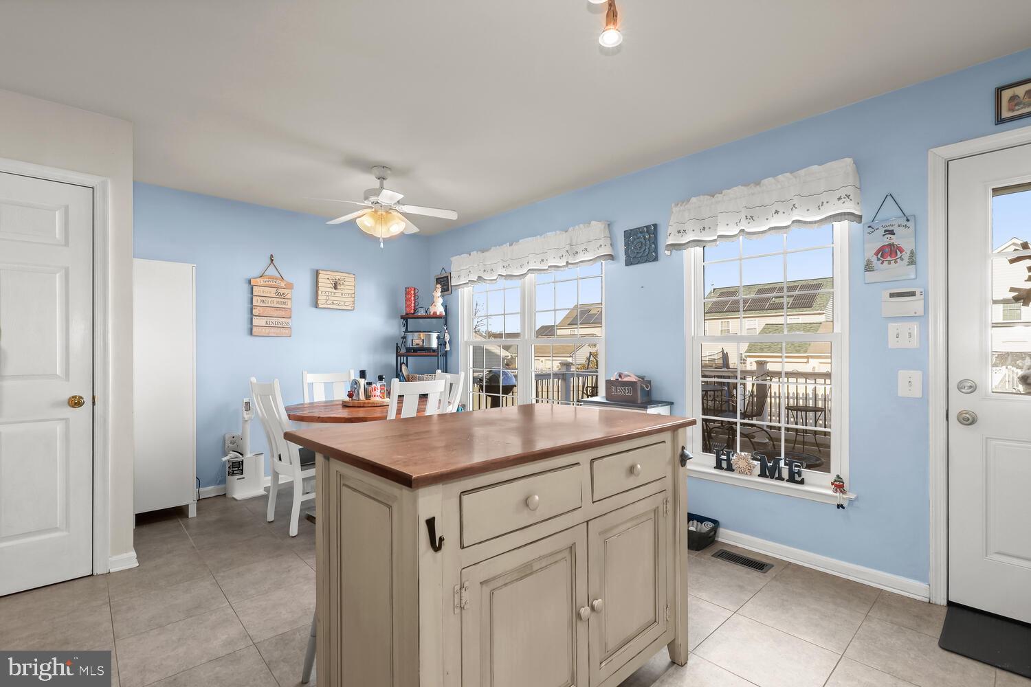 210 Seamaster Road Essex, MD 21221 - Photo 16 of 57 Eat In Kitchen