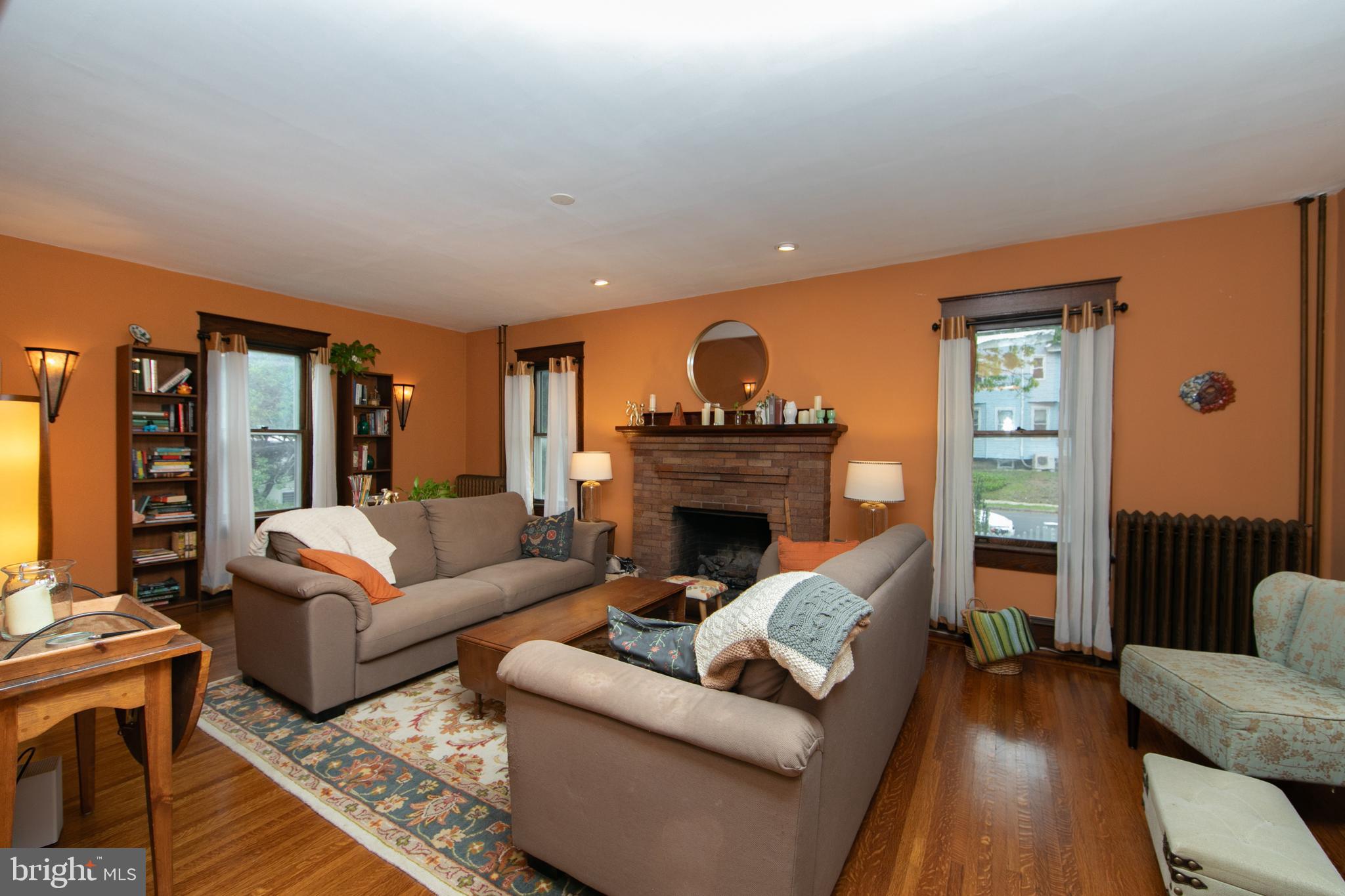 201 Chestnut Street Audubon, NJ 08106 - Photo 22 of 53 Living room / Fireplace