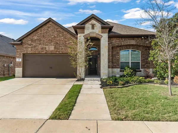 $2,100 | 149 Red Hickory Drive, Royse City, TX 75189