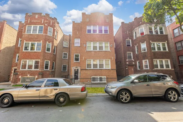 $1,750 | 7025 South Chappel Avenue, Unit 3, Chicago, IL 60649