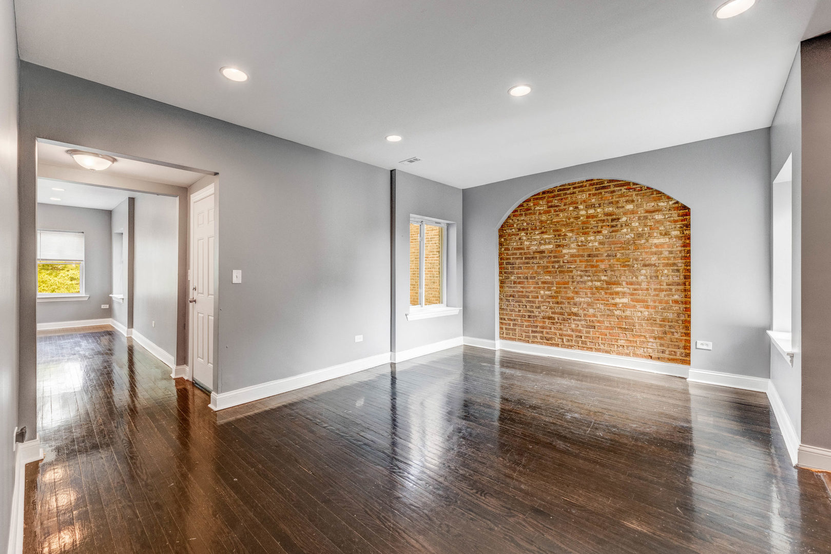 7025 South Chappel Avenue, Unit 3 Chicago, IL 60649 - Photo 3 of 10