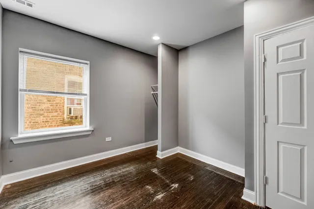 $1,750 | 7025 South Chappel Avenue, Unit 3, Chicago, IL 60649