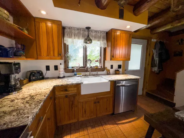 $669,900 | 10 Duval Road, Dalton, NH 03598