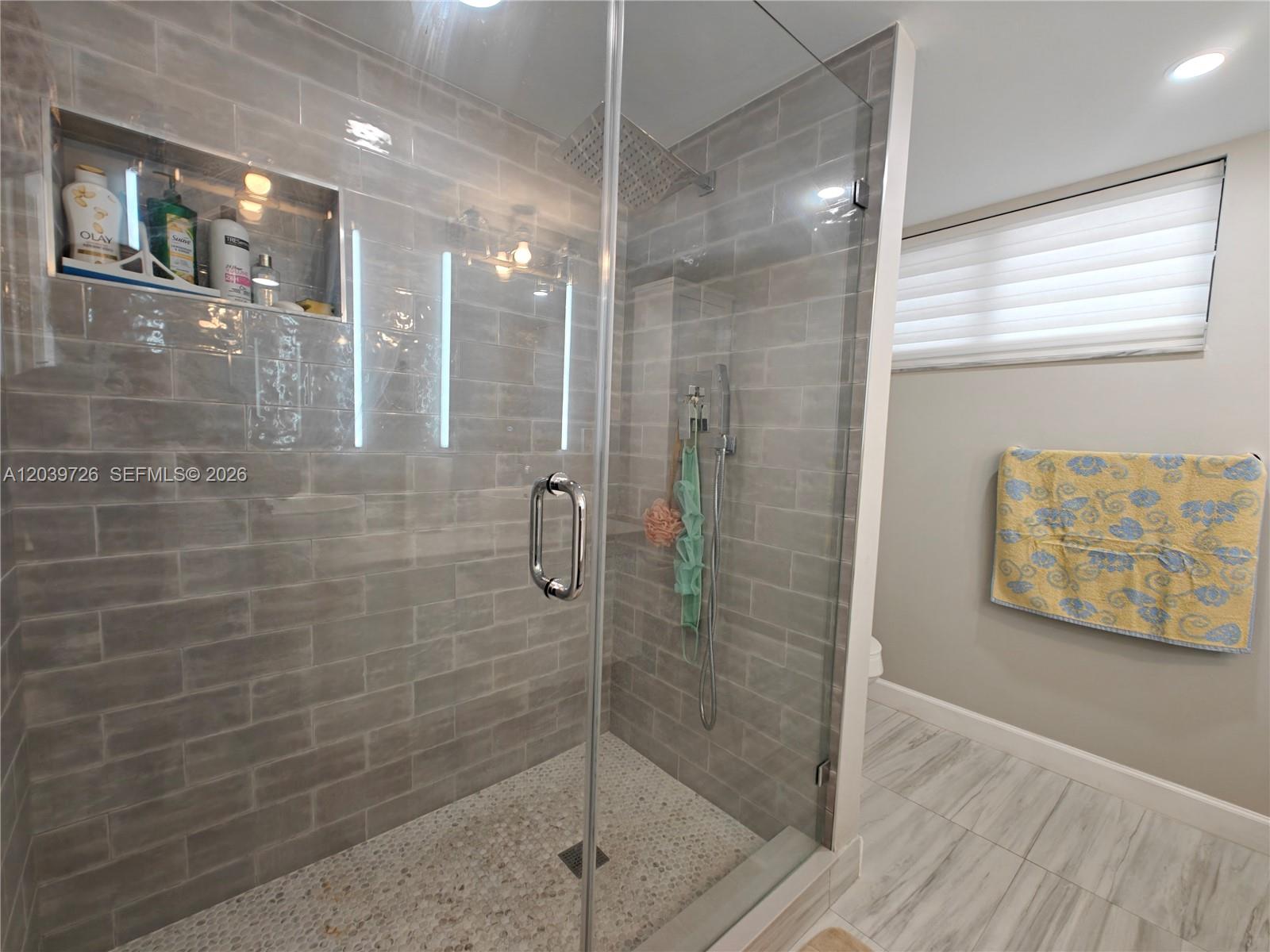 601 Ives Dairy Road, Unit 1018 Miami, FL 33179 - Photo 5 of 16