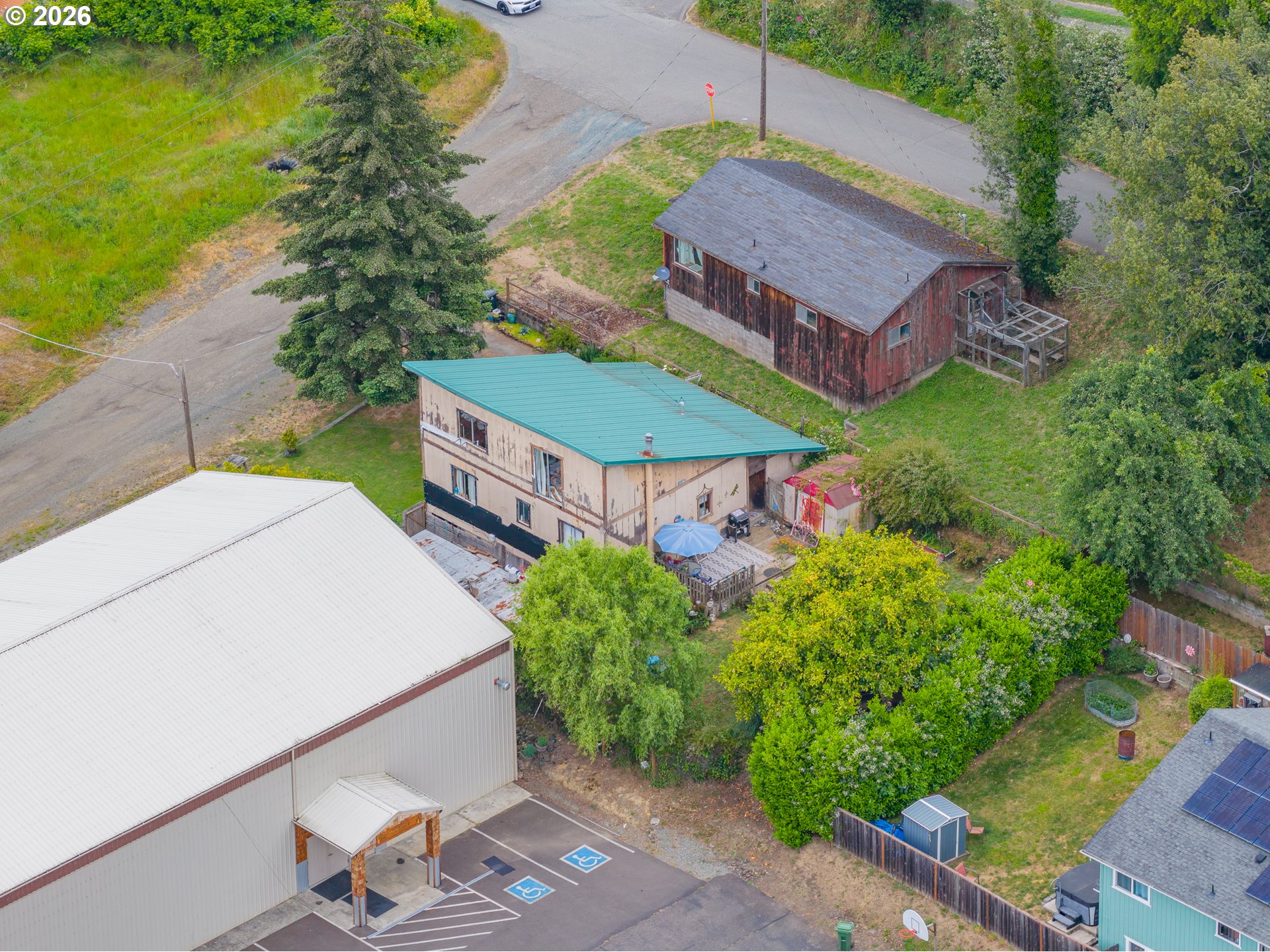 725 B Street Myrtle Point, OR 97458 - Photo 5 of 31