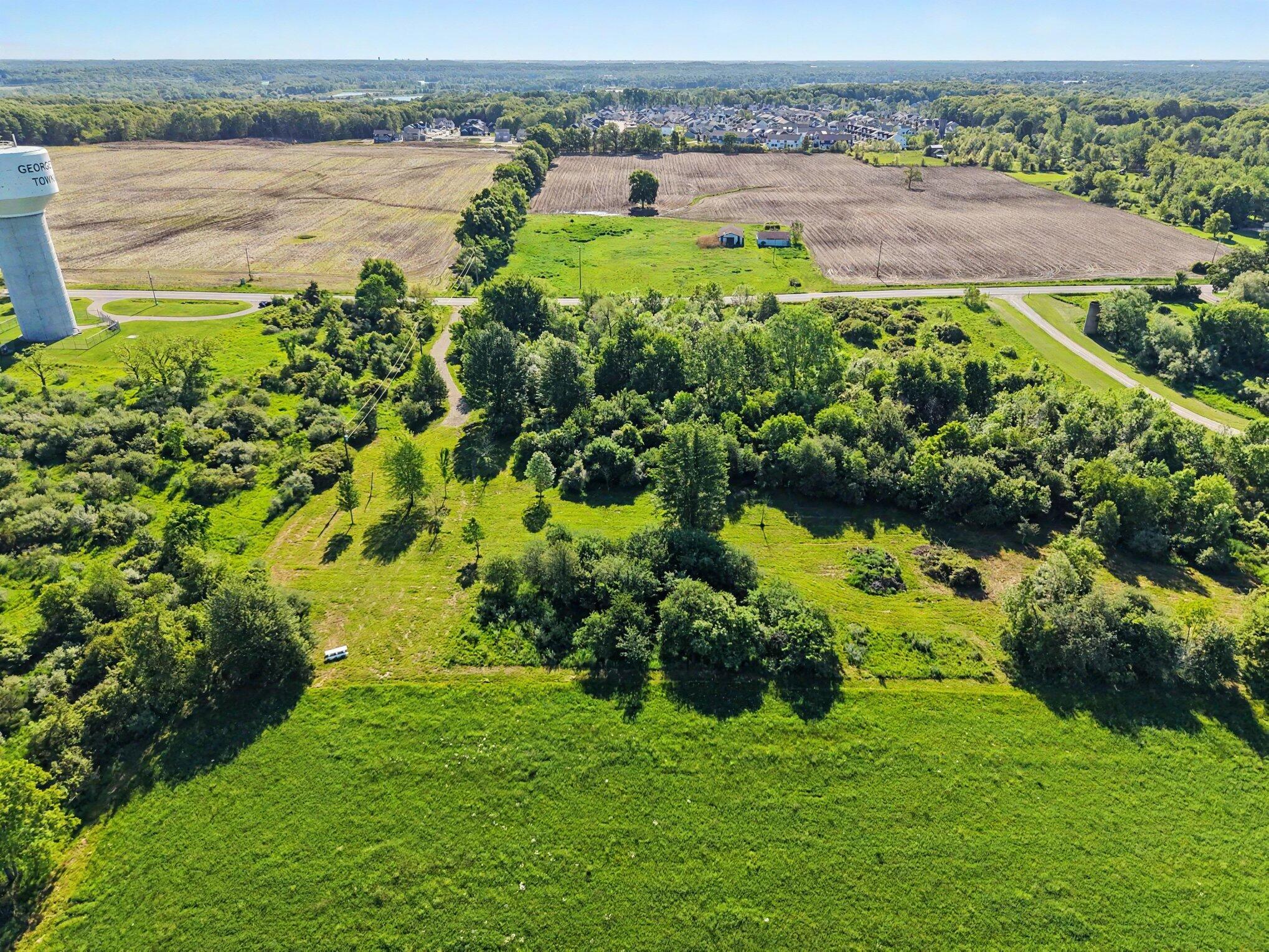 8983 36th Avenue Southwest Jenison, MI 49428 - Photo 16 of 28 015_file_2928
