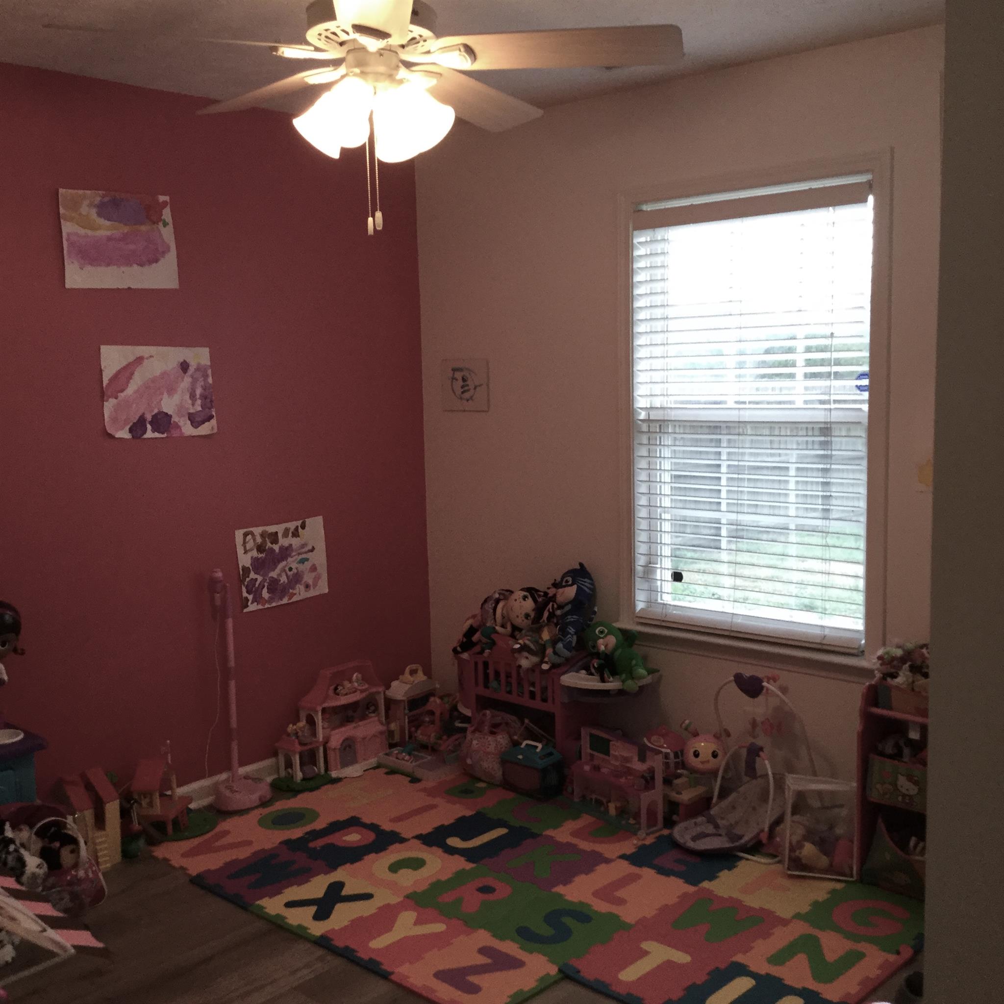 669 Crescent Road Murfreesboro, TN 37128 - Photo 5 of 16 a room with furniture and window