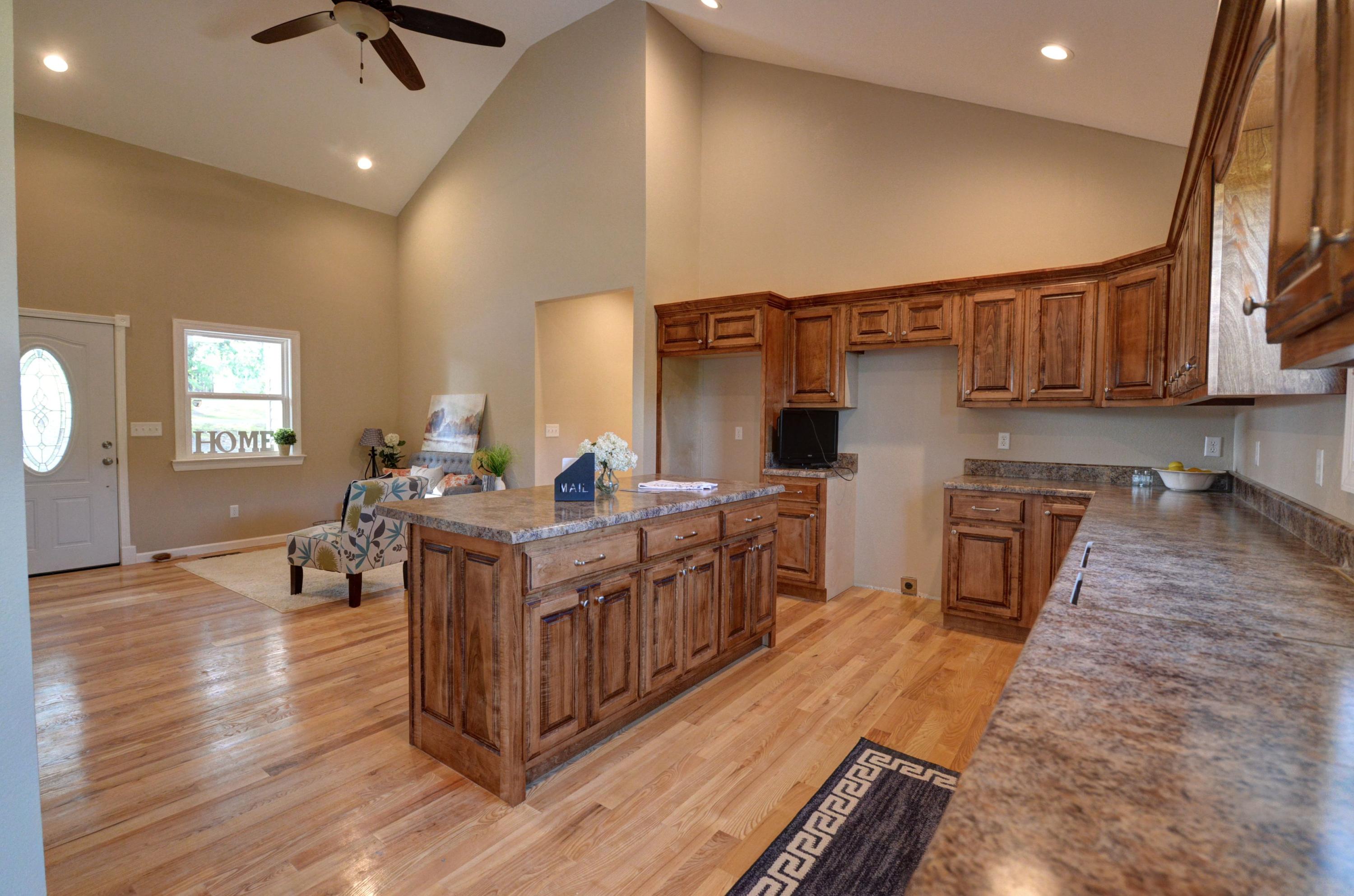 1740 Walnut Grove Church Road Dayton, TN 37321 - Photo 4 of 19 4-Walnut Grove Kitchen Living