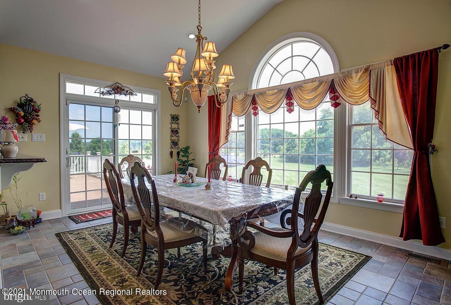 28 Ridgeview Way Allentown, NJ 08501 - Photo 11 of 52 GetMedia13
