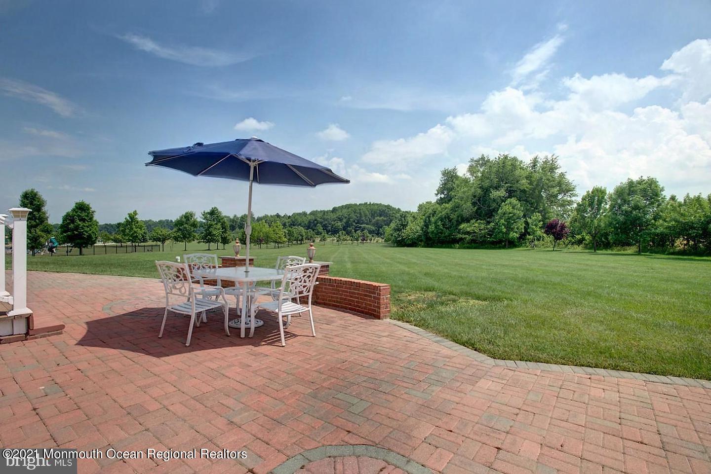 28 Ridgeview Way Allentown, NJ 08501 - Photo 13 of 52 GetMedia16