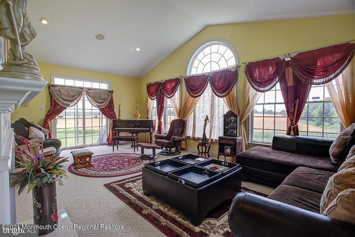 28 Ridgeview Way Allentown, NJ 08501 - Photo 18 of 52 GetMedia21