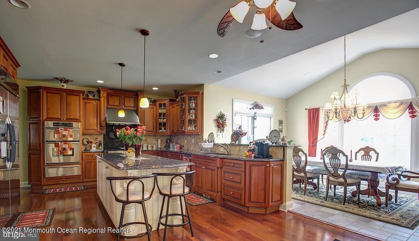 28 Ridgeview Way Allentown, NJ 08501 - Photo 23 of 52 GetMedia26