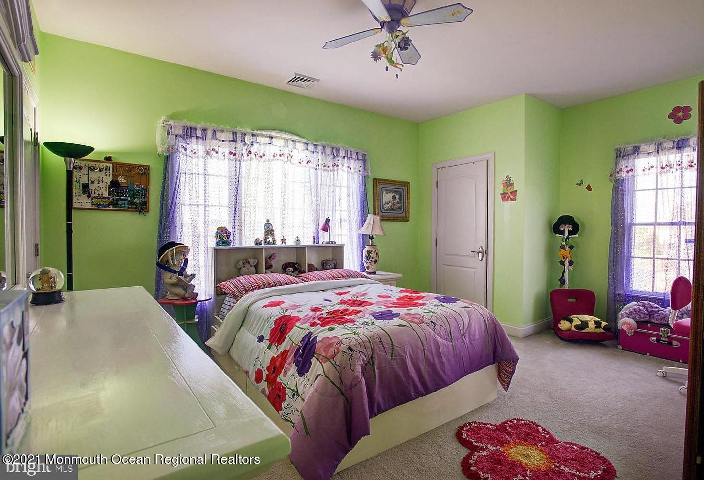 28 Ridgeview Way Allentown, NJ 08501 - Photo 26 of 52 GetMedia29