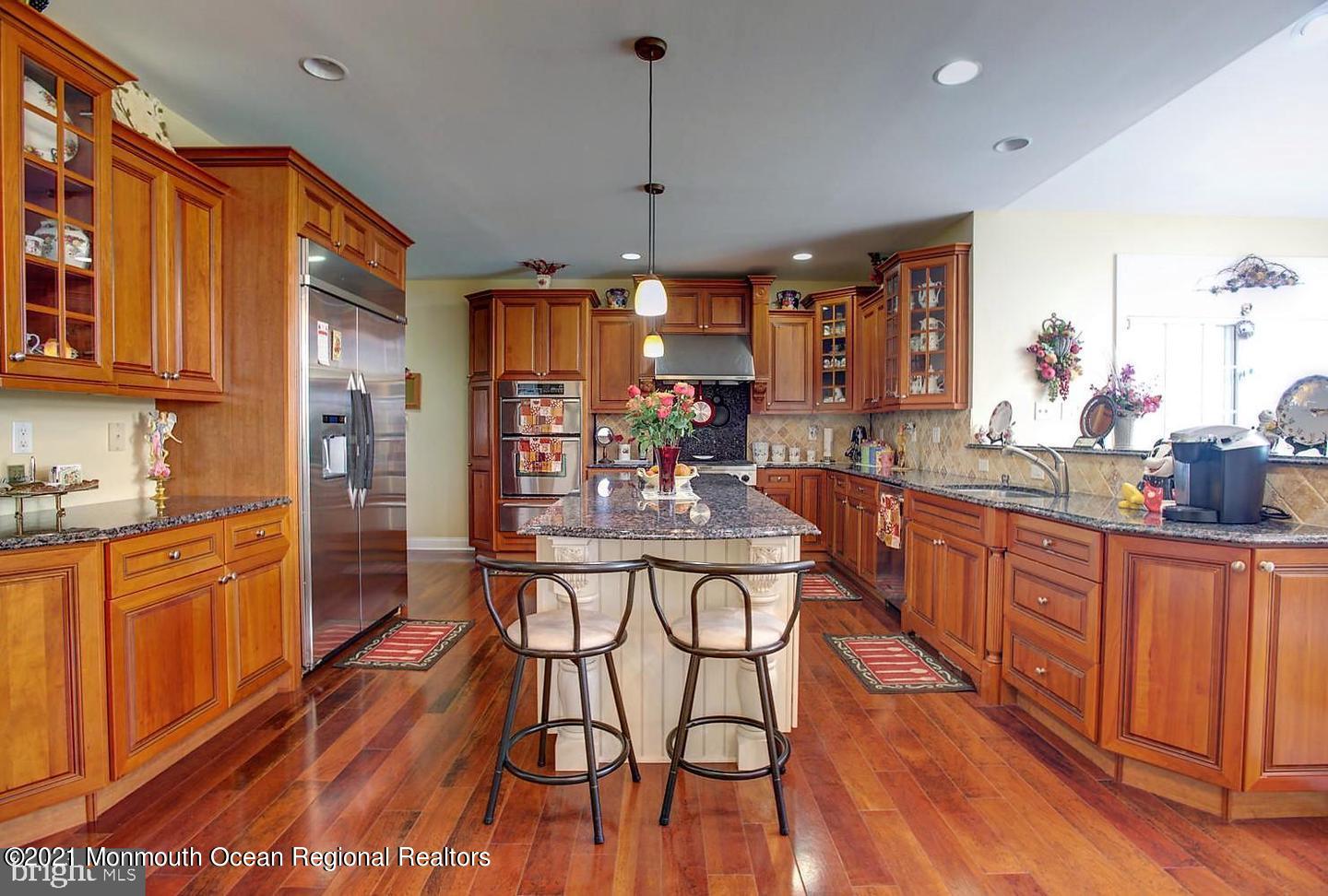 28 Ridgeview Way Allentown, NJ 08501 - Photo 33 of 52 GetMedia38