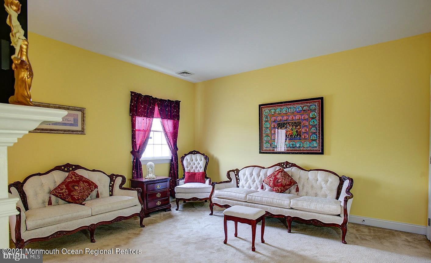 28 Ridgeview Way Allentown, NJ 08501 - Photo 43 of 52 GetMedia53