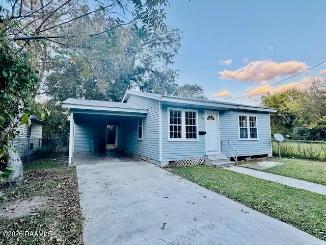 $750 | 419 East Leonard Avenue, Opelousas, LA 70570