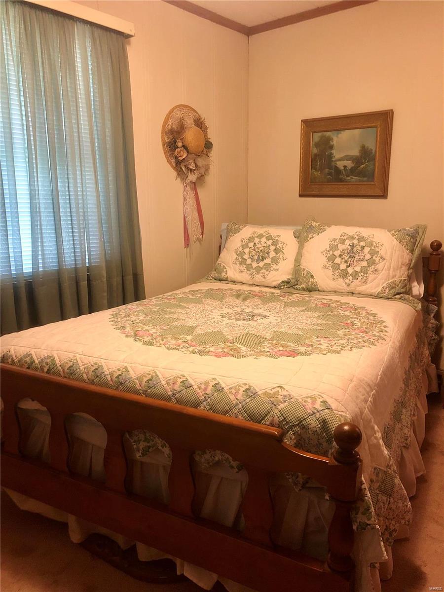 1208 Pershing Road West Frankfort, IL 62896 - Photo 12 of 19 Gallery Image 12