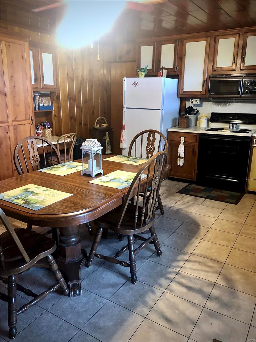 1208 Pershing Road West Frankfort, IL 62896 - Photo 17 of 19 Gallery Image 17