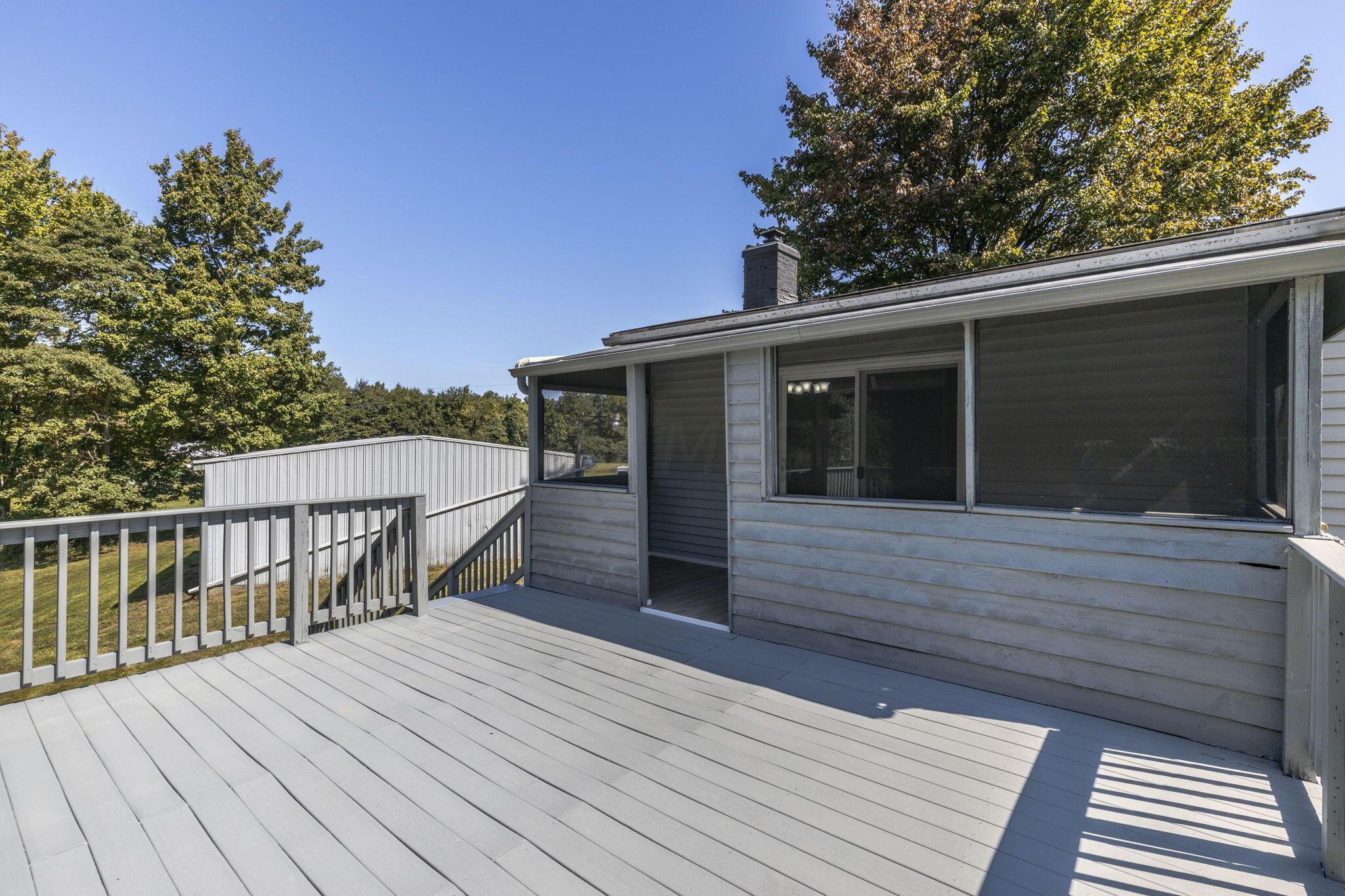 22195 Cliff Road Rockbridge, OH 43149 - Photo 45 of 66 Sun Deck - 22195 Cliff Road, Rockbridge, OH 43149