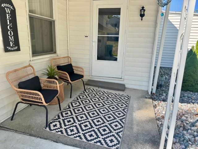 24 Shenango Road New Castle, PA 16105 - Photo 3 of 22 FRONT PORCH