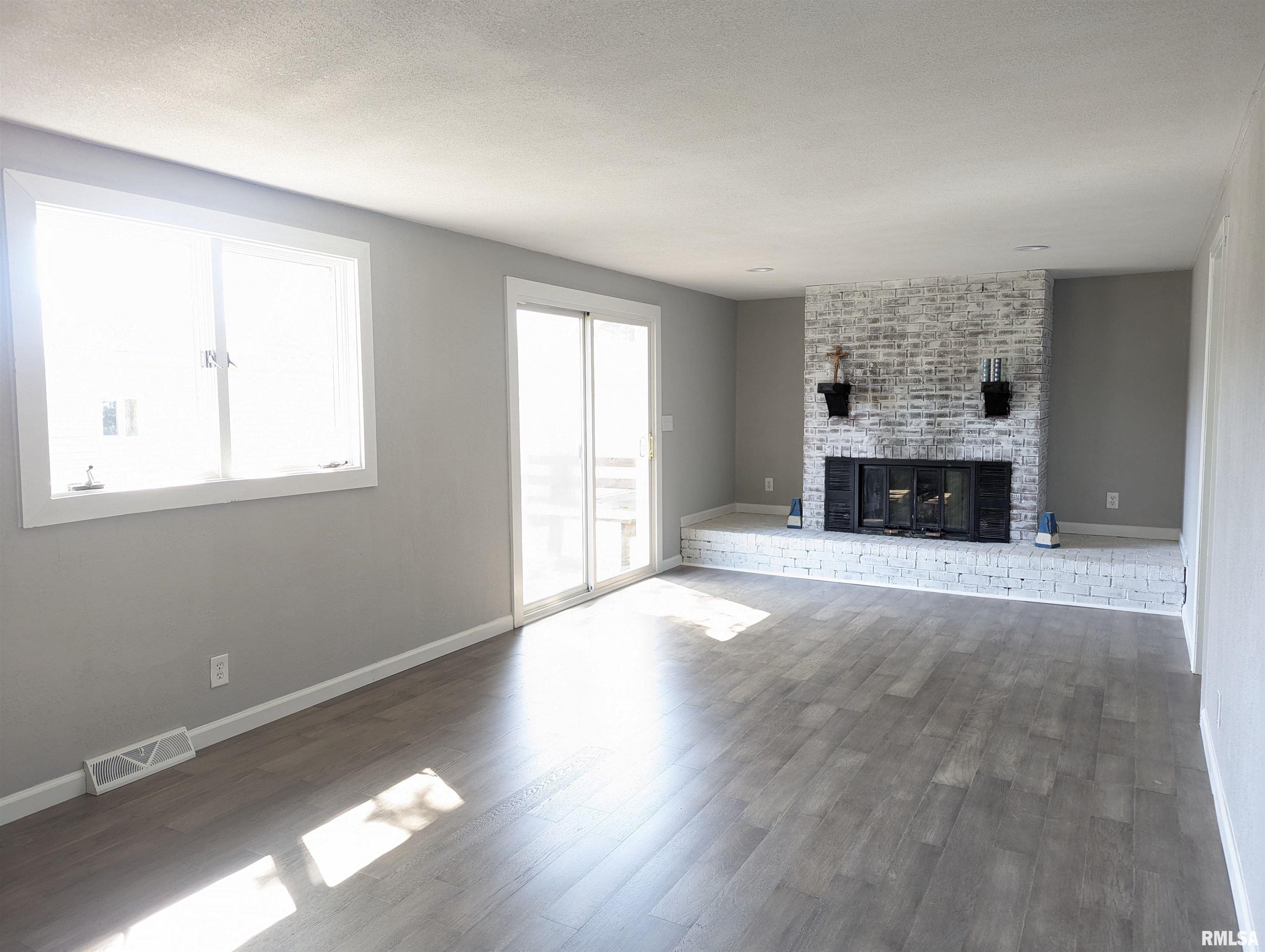 2274 Robin Road Washington, IL 61571 - Photo 17 of 52 Gallery Image 17