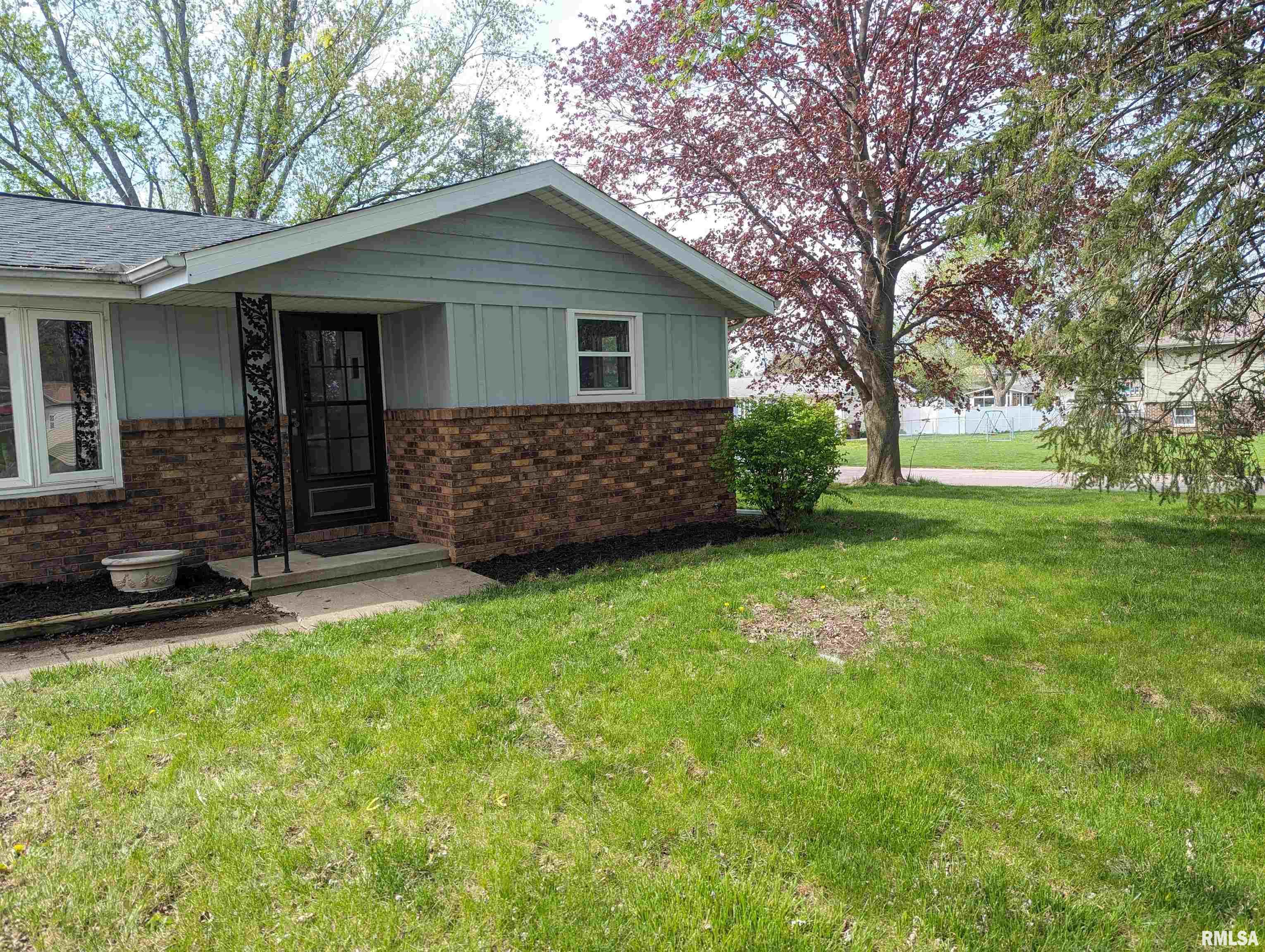 2274 Robin Road Washington, IL 61571 - Photo 3 of 52 Gallery Image 3