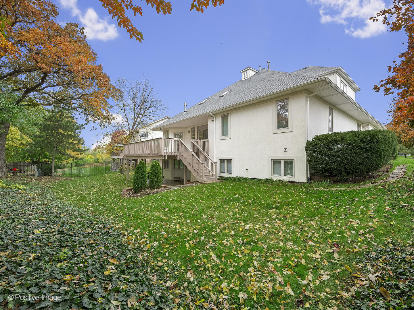 1332 Arbor Drive Lemont, IL 60439 - Photo 30 of 31 a view of a backyard with plants